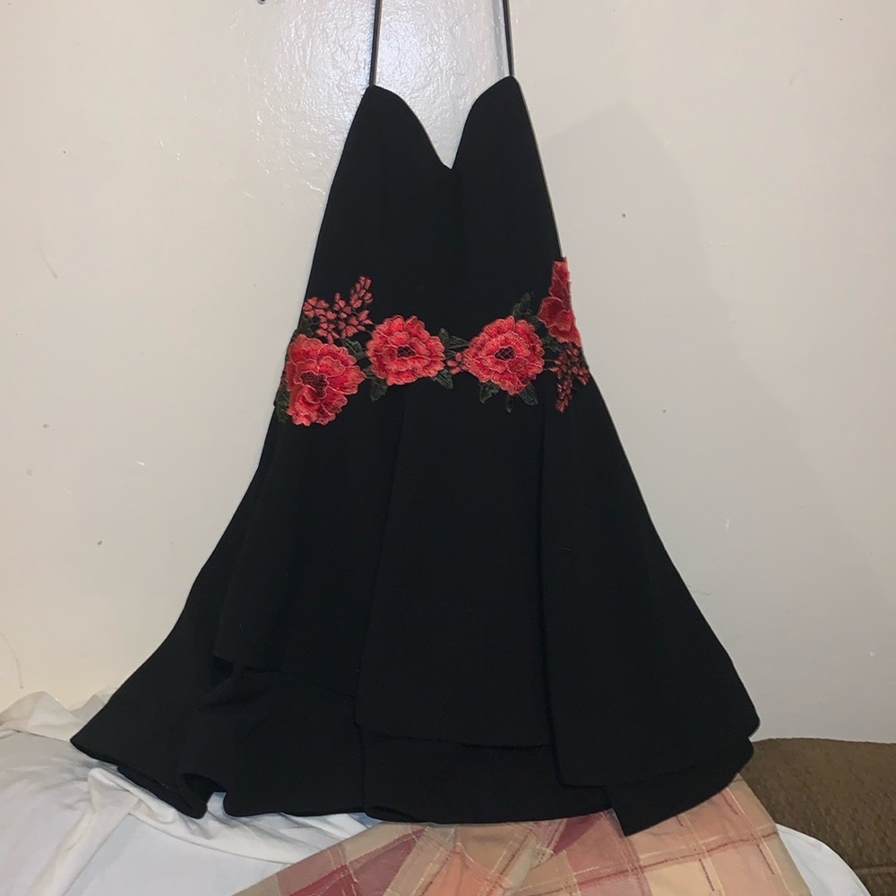 b darlin dress size 5/6 black roses semi formal homecoming